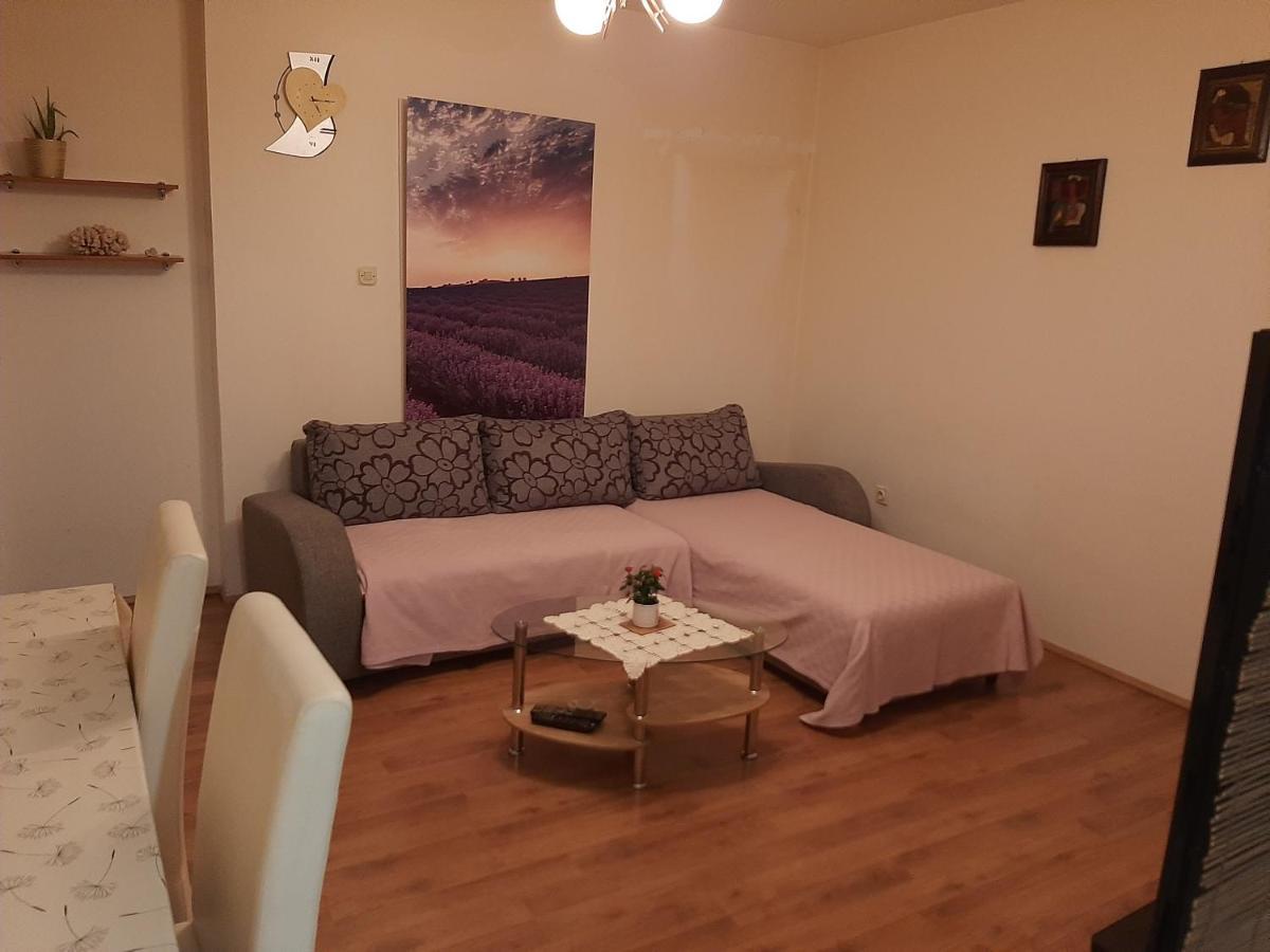 Apartment Mia 로비니 외부 사진