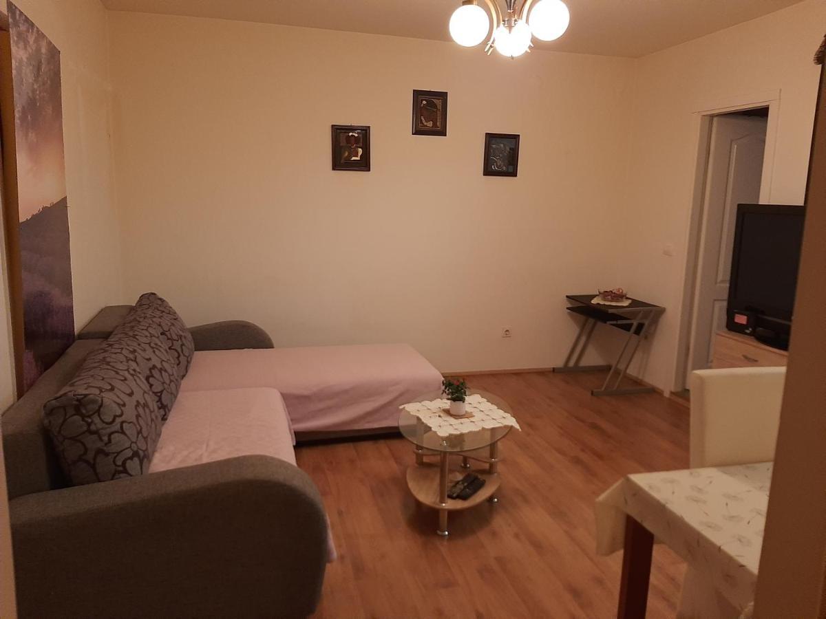Apartment Mia 로비니 외부 사진